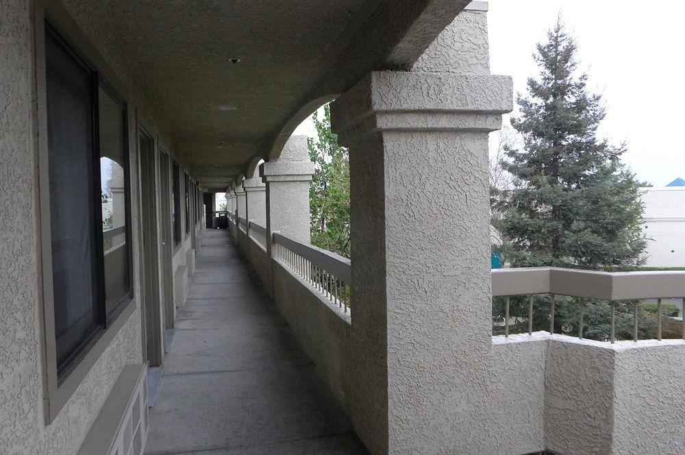 Good Nite Inn Fremont Bagian luar foto