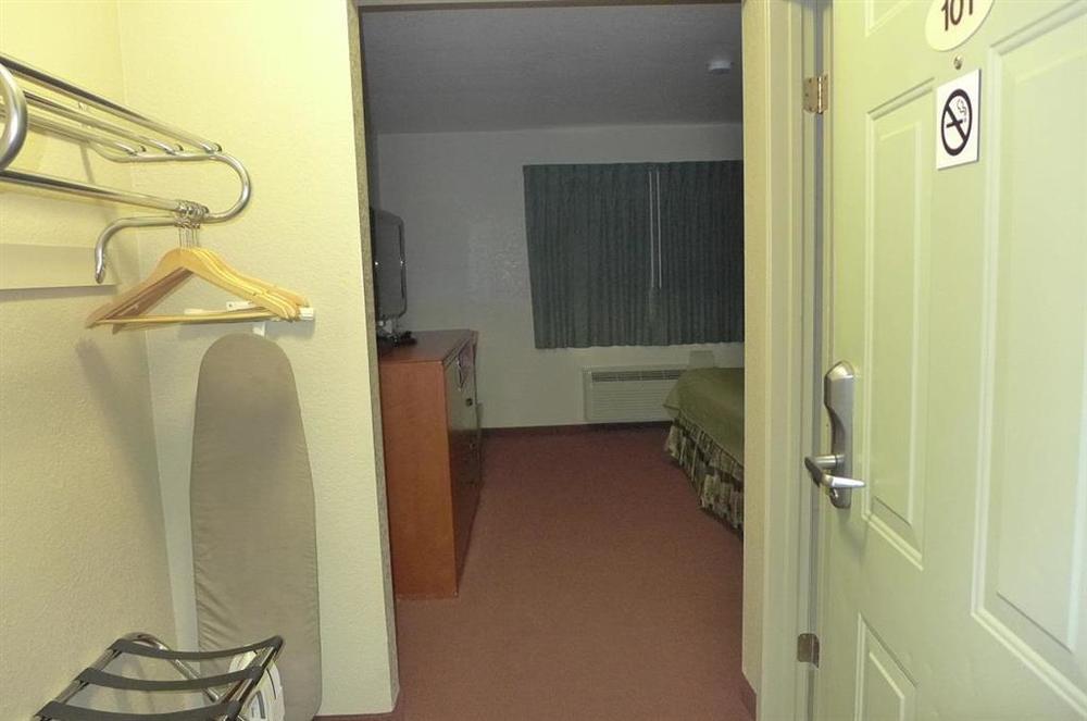 Good Nite Inn Fremont Ruang foto