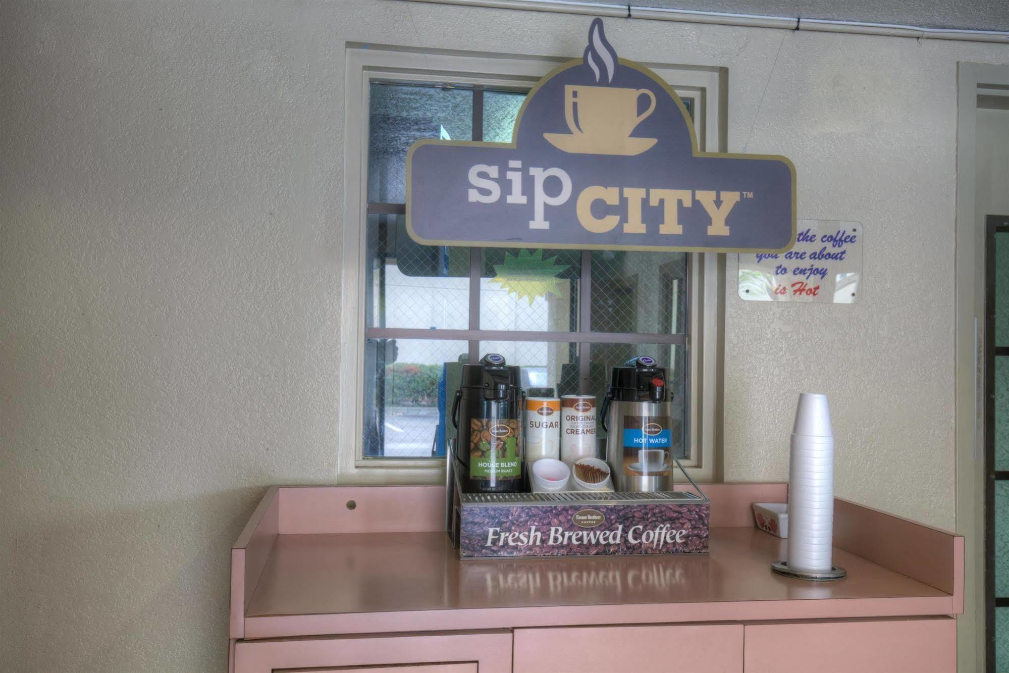 Good Nite Inn Fremont Bagian luar foto