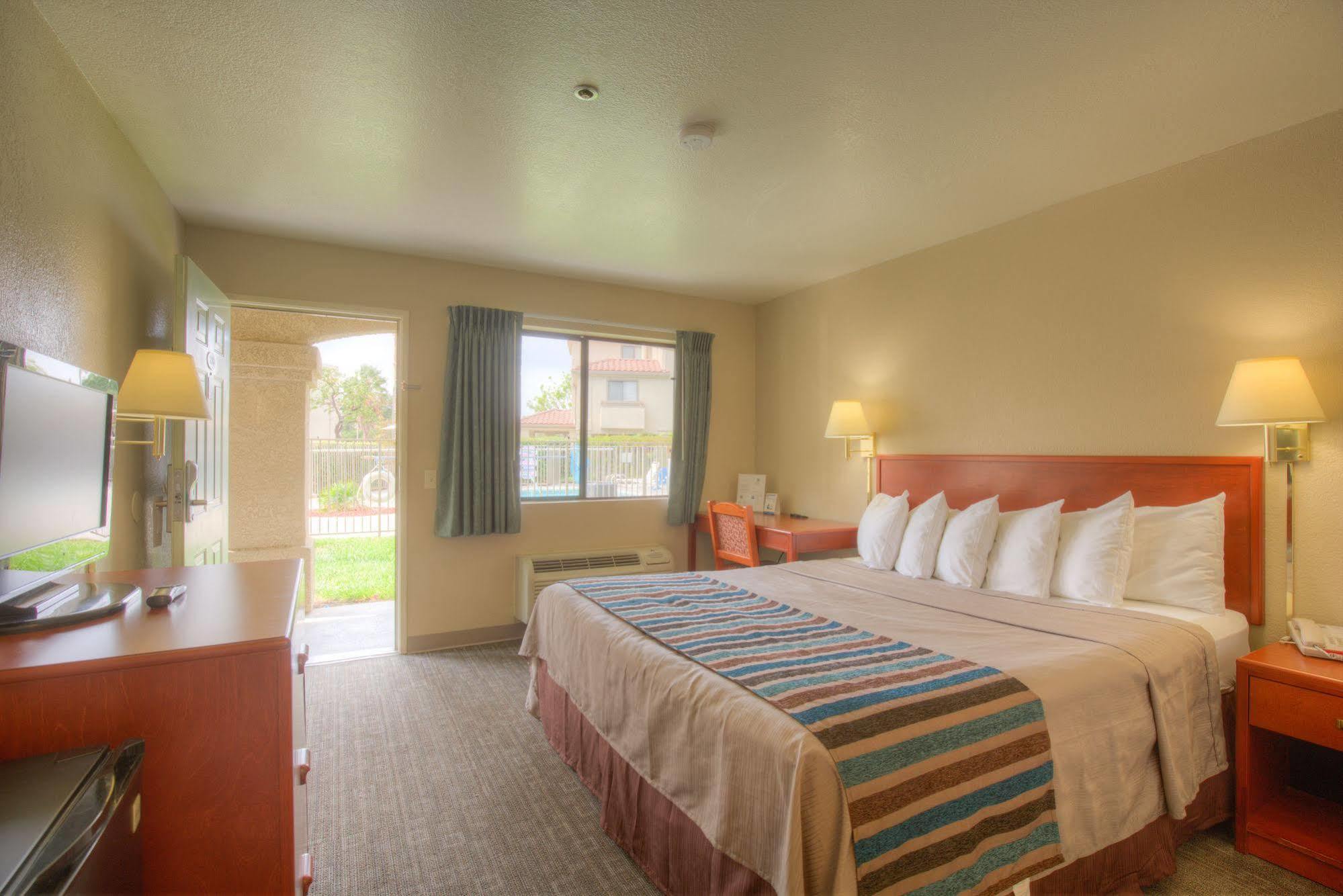 Good Nite Inn Fremont Bagian luar foto