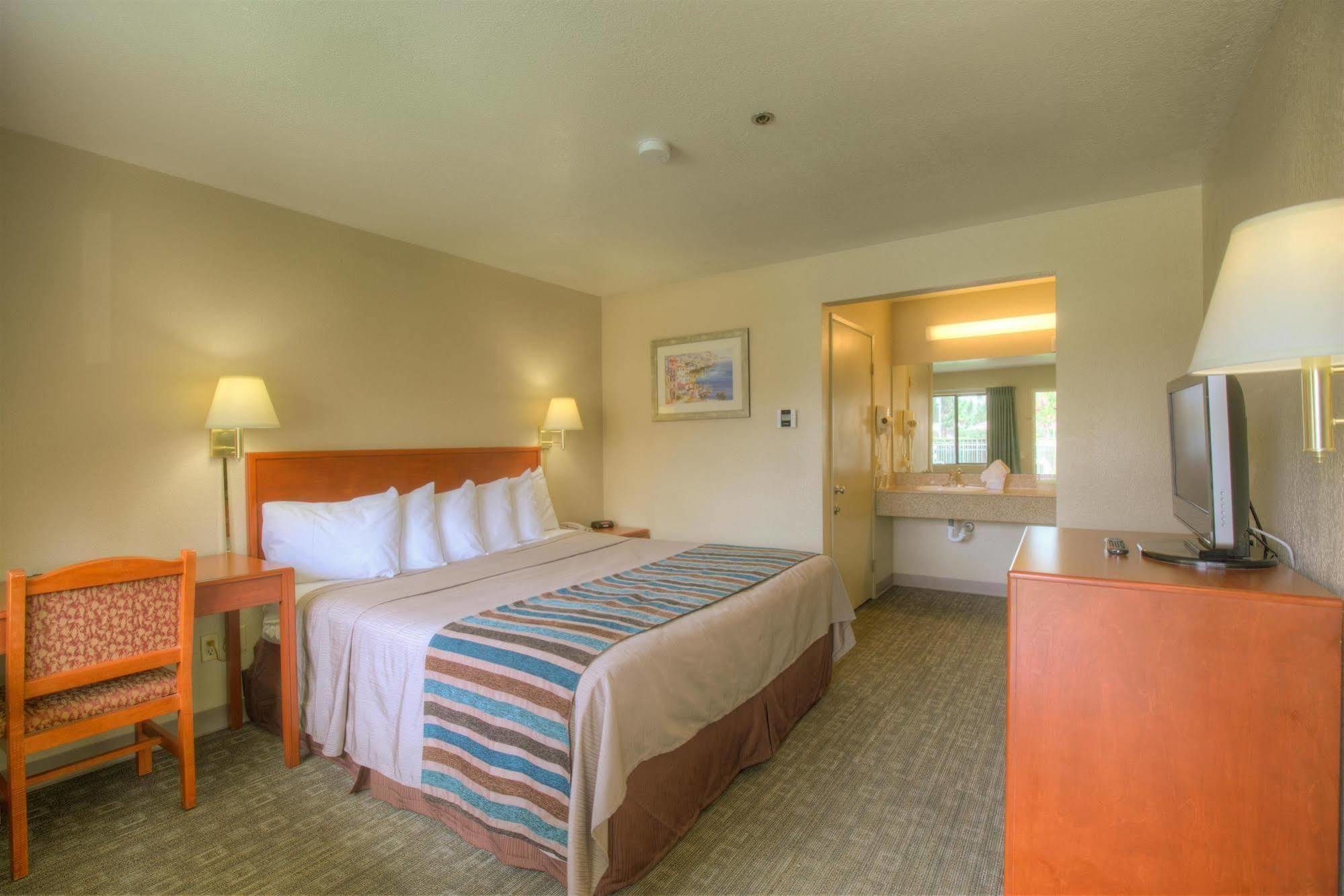 Good Nite Inn Fremont Bagian luar foto